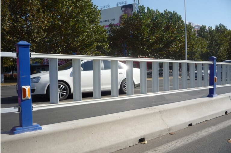 市政護(hù)欄網(wǎng)價格