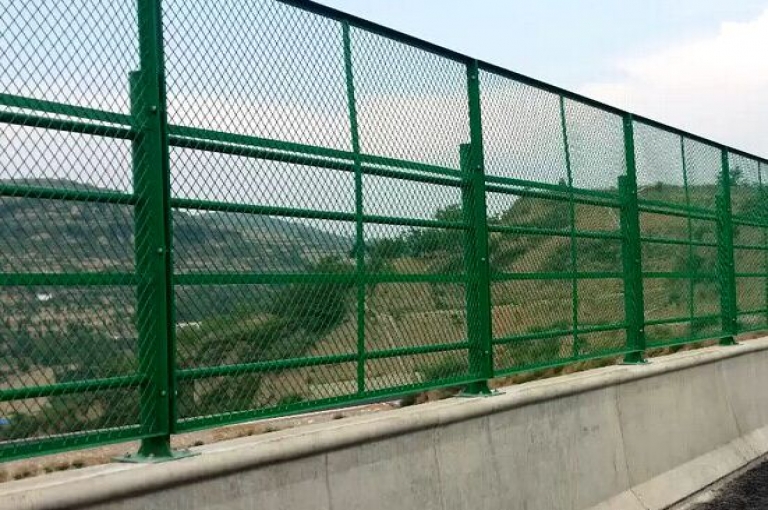 橋梁護欄網規格